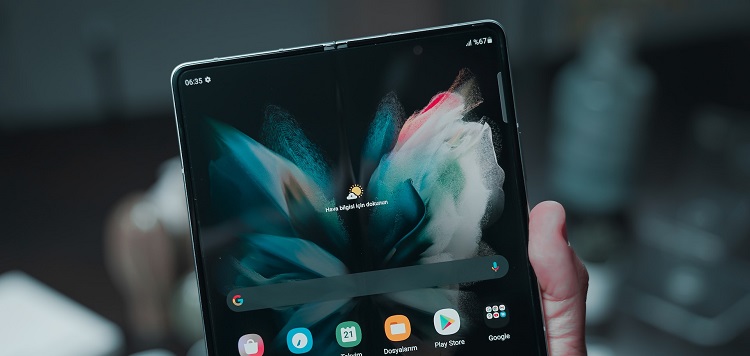 Huawei Mate X3: An Impressively Thin and Light Book-Style Foldable Phone