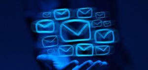 Choosing the Right Marketing Mix: Discovering the Perfect Balance between Email and Direct Mail Campaigns