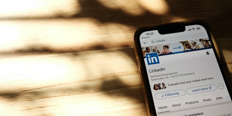 Unlocking LinkedIn’s Potential: A Comprehensive Guide to Bolstering Your Business Presence