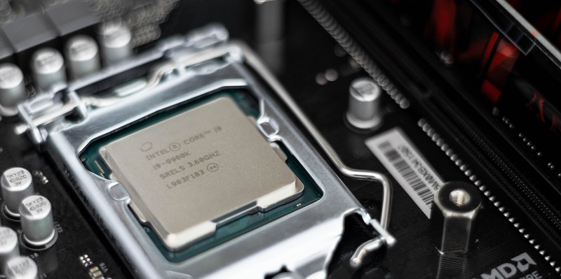 Newly Discovered Flaw Affects Billions of Computers: Downfall and Zenbleed Exploit Intel and AMD Processors