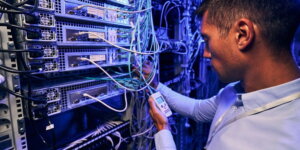 Optimizing Network Performance: Choosing Between CDNs and Data Centers