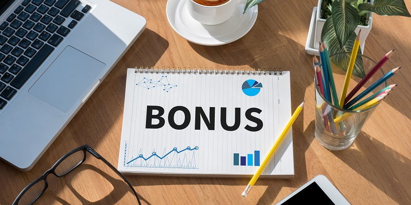 Understanding the Intricacies of Employment Bonuses in California