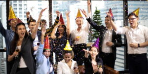 The Ultimate Guide to Planning a Successful 2023 Holiday Party: Start Early and Amaze Your Employees