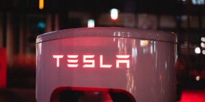 Tesla’s Steadfast Bitcoin Stance Amidst Expansion in AI Initiatives: Insights from Q3 Report