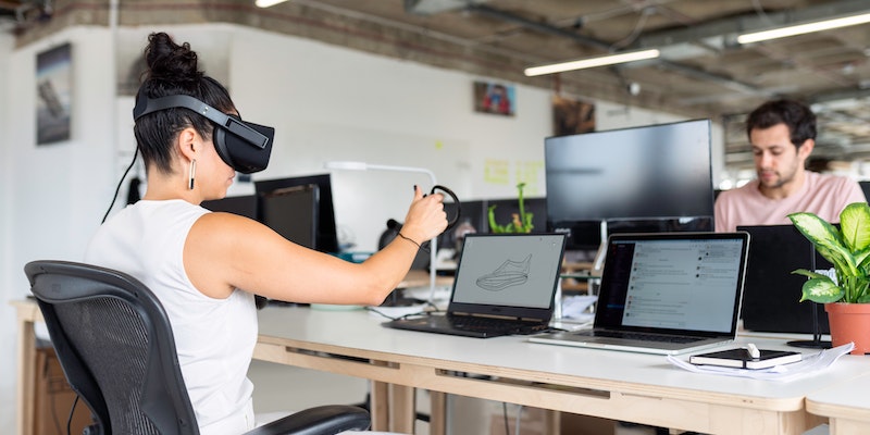 Harnessing the Power of Virtual Reality in Business Training