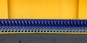 Riding the Shift: Walmart’s Strategic Response to Rising Value-Consciousness and Digital Shopping Trends