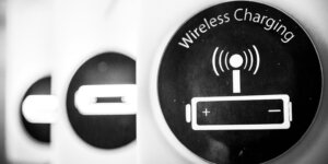 Qi2 Unveiled: A New Era in Wireless Charging Featuring Apple’s MagSafe Technology