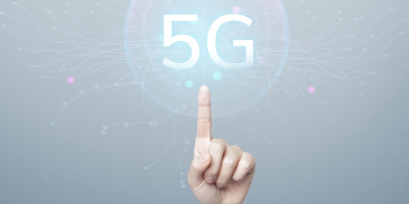 Securing the Future of Communications: A Deep Dive into 5G Networks and Quantum-Resistant Encryption