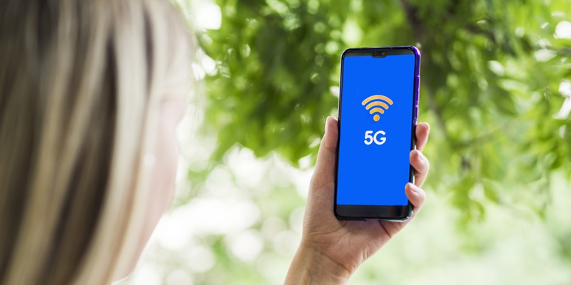 Weathering the Storm: Assessing the Effects of Climate on 5G Connectivity