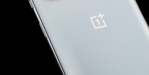 Middle Ground of Luxury: OnePlus 11 Comprehensive Review and Comparison