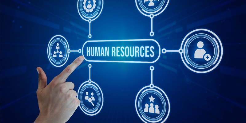 How Will HR Balance Tech and the Human Touch in Future Workplaces?