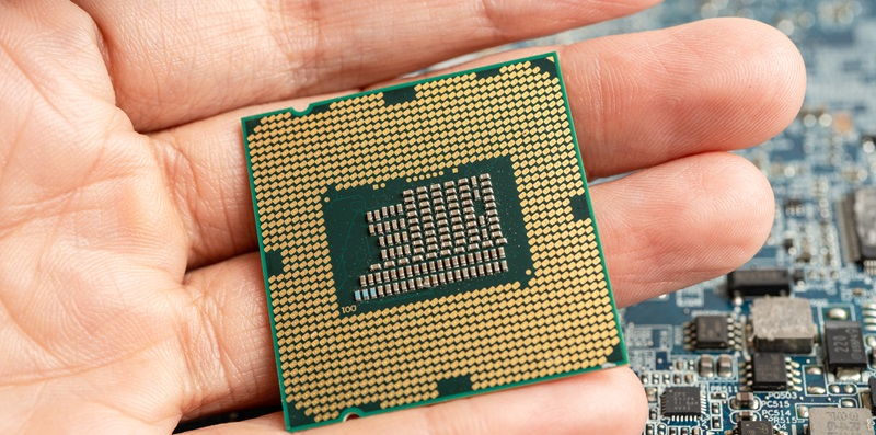 Is AMD’s Zen 5 Set to Overthrow Intel with an Early Launch?