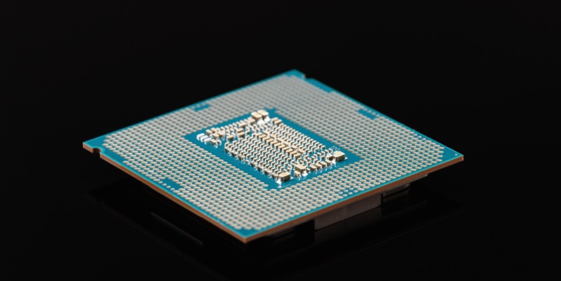 Intel Arrow Lake CPUs Face AMD Zen 5 Showdown in 2024