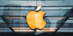 Is Apple’s AI Strategy Enough to Maintain Its Tech Sector Dominance?