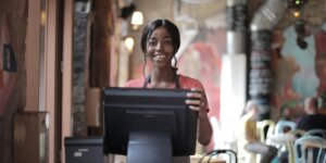 How Does Embedded Finance Transform Hospitality Small Businesses?