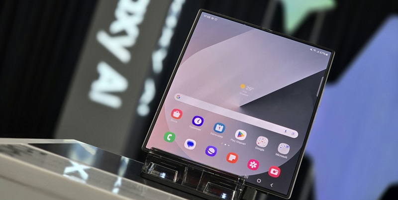 Is Samsung’s Rollable Screen the Future of Smartphone Displays?