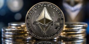 Can Ethereum or Solana Lead the DeFi Market by December 2024?