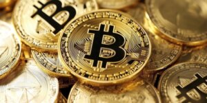 Are Cryptocurrencies Revolutionizing Finance Amidst Uncertain Challenges?