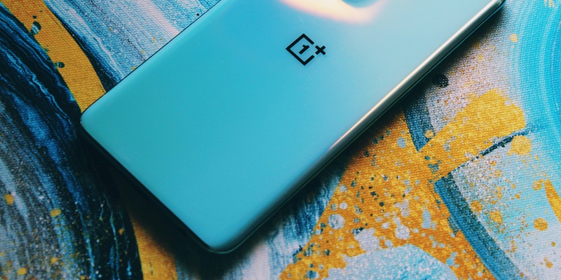 OnePlus’s Rumored Compact Flagship Could Be a Perfect Balance of Size and Power