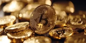 Bitcoin Dips to $83,800 as U.S. Crypto Reserve Announcement Spurs Volatility