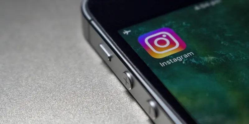 Is AI Compromising Authenticity and Privacy on Instagram?