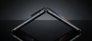 Apple Outlines Luxury Strategy for $2,500 Foldable iPhone