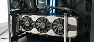 ZOTAC RTX 5090 Fails Minutes After Install Due to PCB Crack